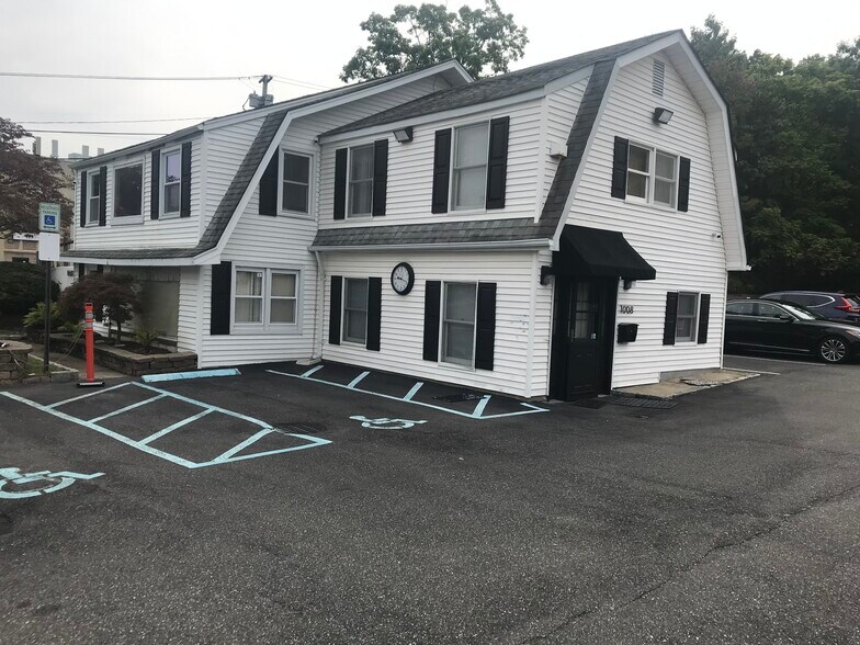 1008 W Jericho Tpke, Smithtown, NY for lease - Building Photo - Image 1 of 12