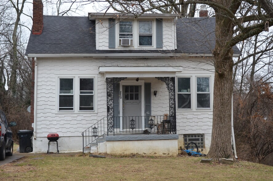2212 Shasta Pl, Cincinnati, OH à vendre - Photo principale - Image 1 de 1