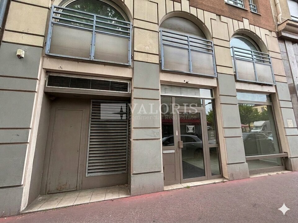 142 Avenue Des Frères Lumière, Lyon for lease Building Photo- Image 1 of 10