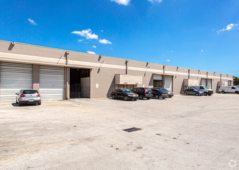 8505-8659 NW 68th St, Miami, FL for lease - Building Photo - Image 2 of 2