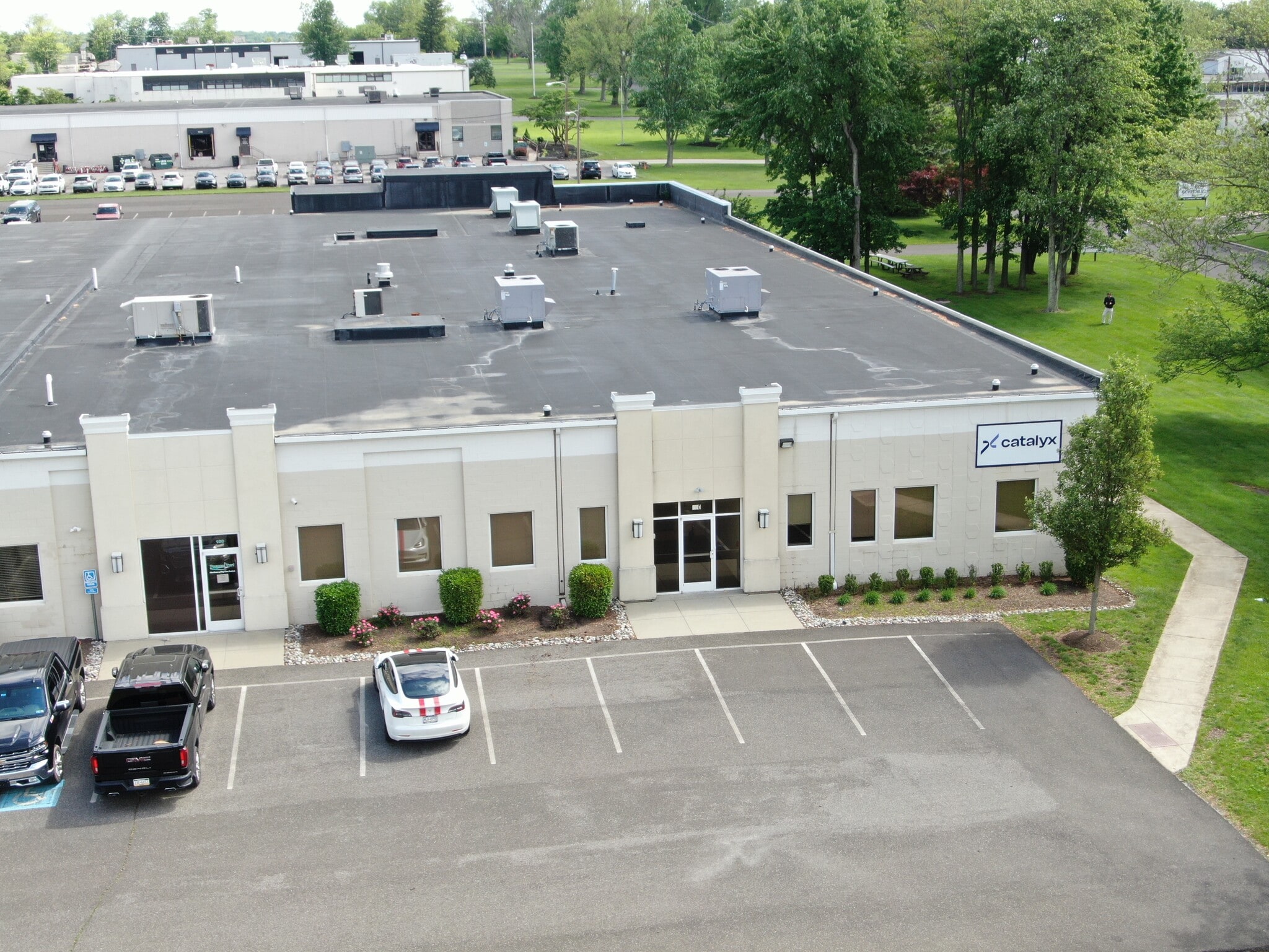 160 Commerce Dr, Montgomeryville, PA for lease Building Photo- Image 1 of 4