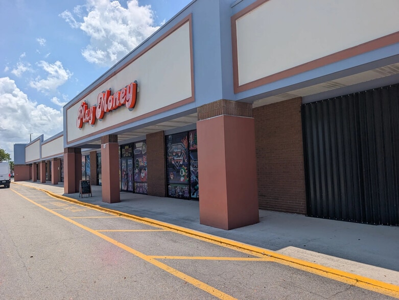 2705-2819 Peters Rd, Fort Pierce, FL à louer - Photo du bâtiment - Image 3 de 18