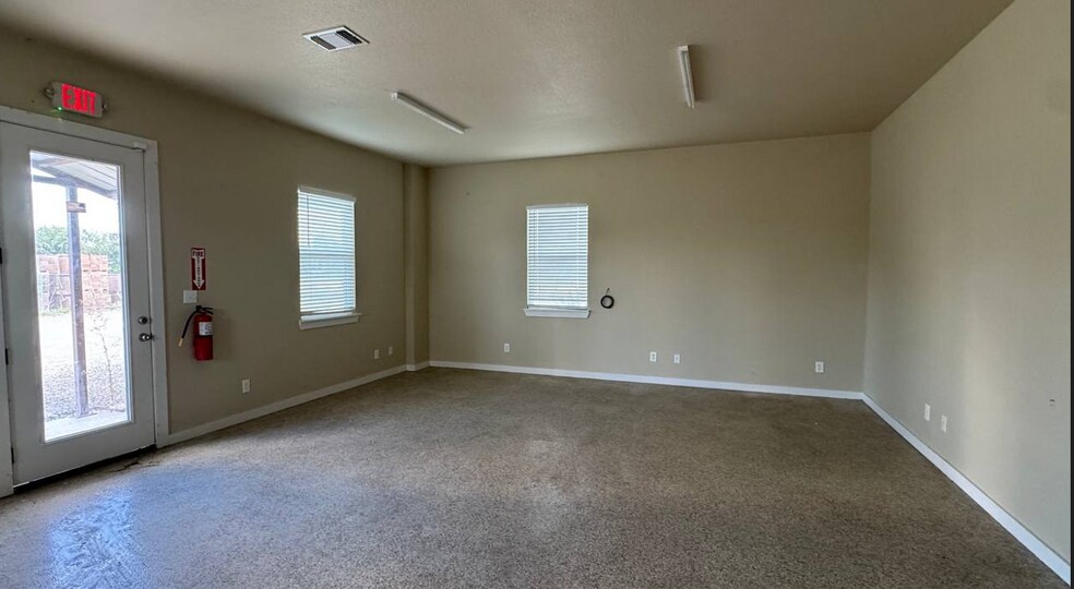 7412-7420 Buttrum Way, New Braunfels, TX à louer - Photo intérieure - Image 2 de 11