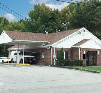 Plus de détails pour 112 Main St, Fairfield, ME - Commerce de détail à vendre