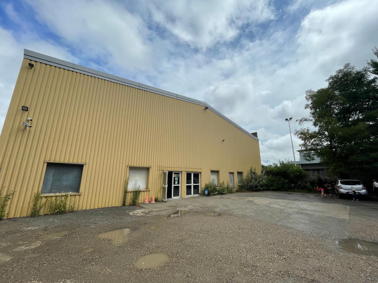 Industrial in Montigny-lès-Cormeilles for sale Building Photo- Image 1 of 9