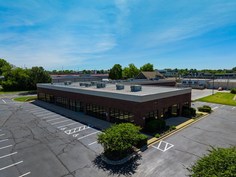 4124 S McCann Ct, Springfield, MO for lease - Building Photo - Image 3 of 44