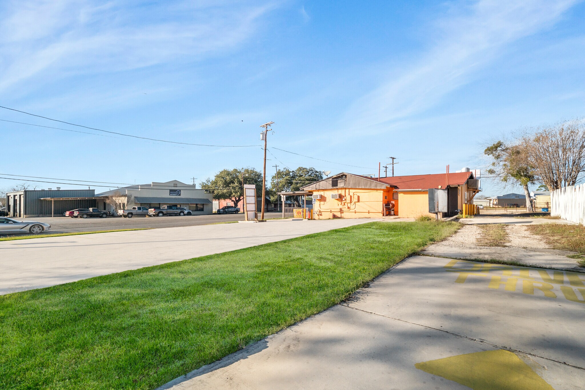 1710 Second St, Pleasanton, TX for sale Primary Photo- Image 1 of 43