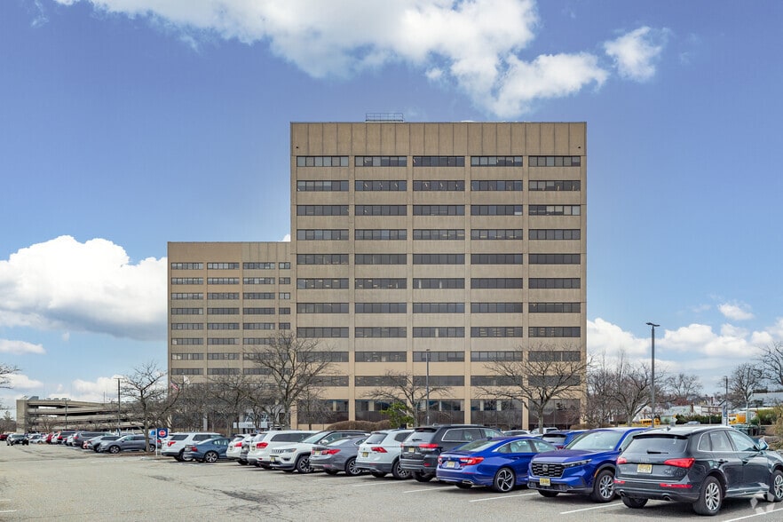 201 State Route 17 N, Rutherford, NJ for lease - Building Photo - Image 2 of 6