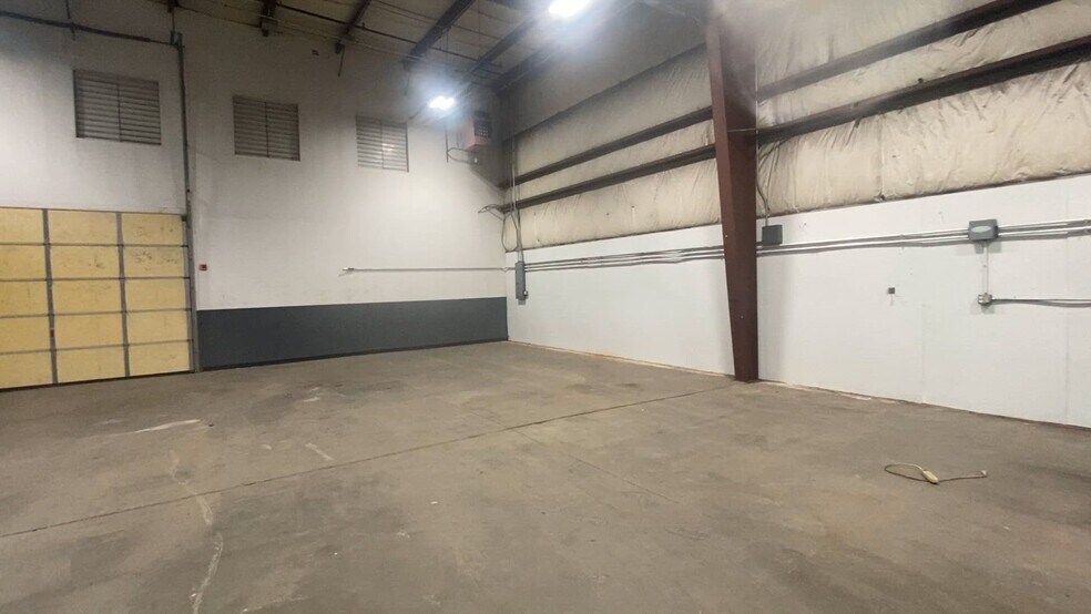 45 Bodwell St, Avon, MA à louer - Vidéo sur l’inscription commerciale - Image 2 de 5