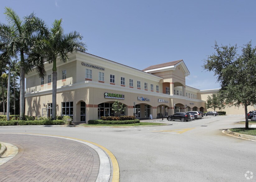 15800-15880 Pines Blvd, Pembroke Pines, FL à louer - Photo du bâtiment - Image 3 de 7
