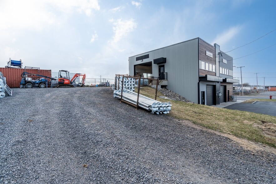 1205 Rue François-Normand, Lévis, QC for lease - Building Photo - Image 2 of 8