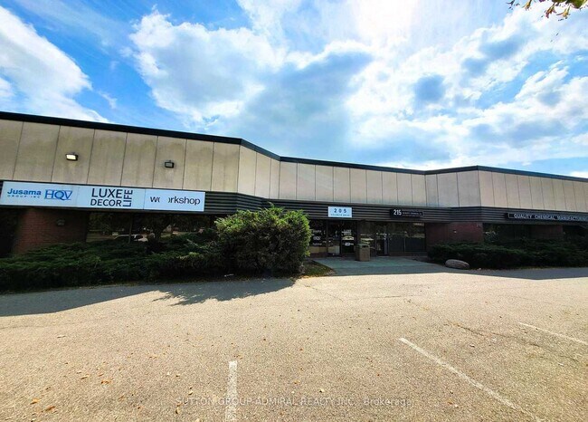 Plus de détails pour 205-215 Dolomite Dr, Toronto, ON - Industriel à vendre