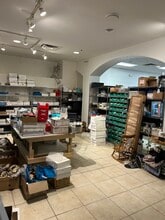 518-534 N Milwaukee Ave, Libertyville, IL for lease Interior Photo- Image 2 of 3