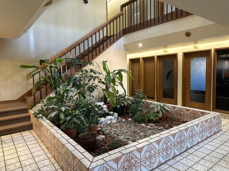 2108-2116 Broadwater Ave, Billings, MT for lease - Interior Photo - Image 3 of 9