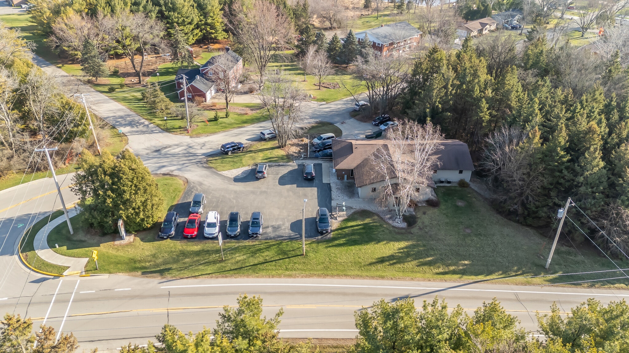 645 Hawthorne Dr, Omro, WI for sale Primary Photo- Image 1 of 35
