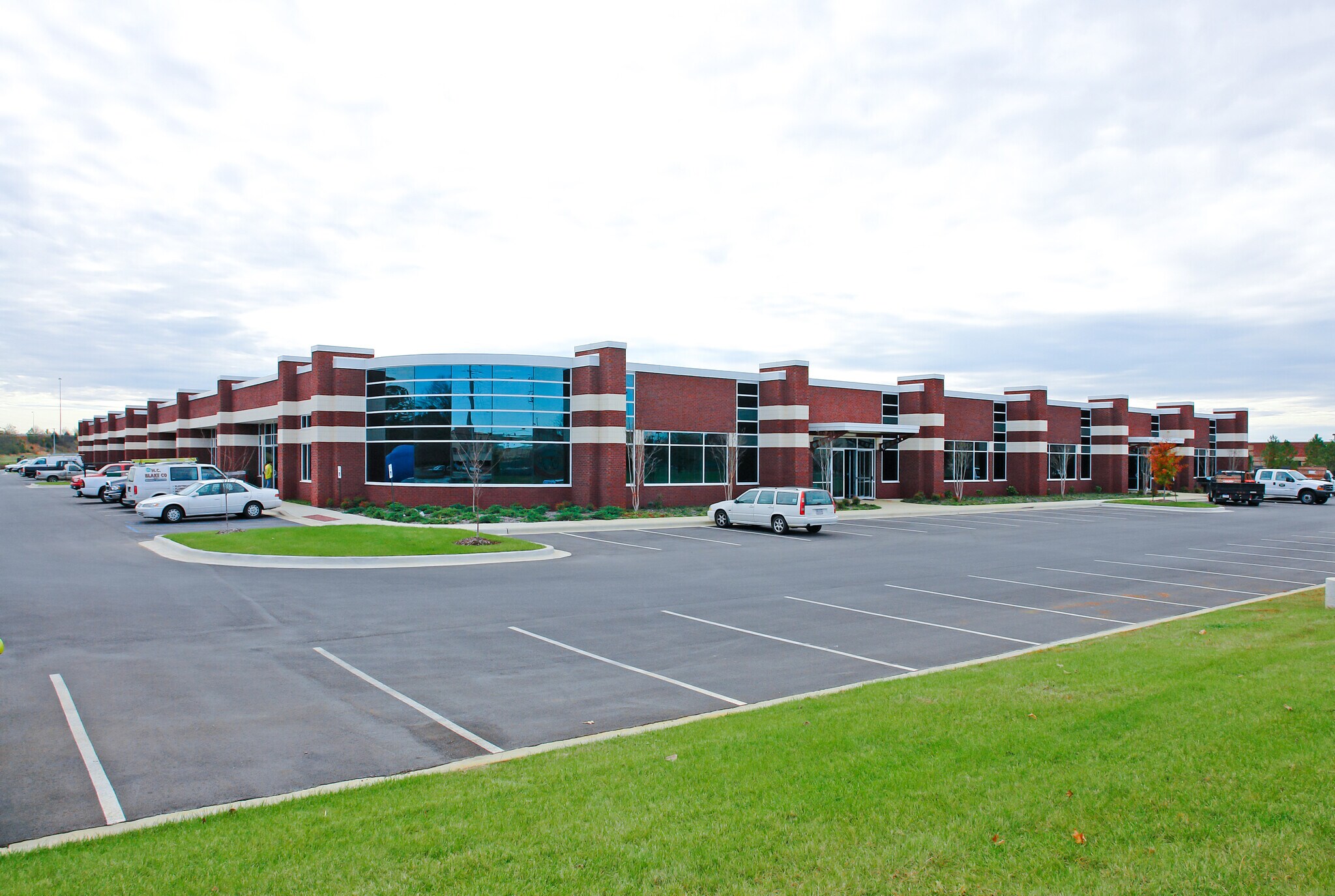 7027 Old Madison Pike NW, Huntsville, AL à louer Photo du bâtiment- Image 1 de 4