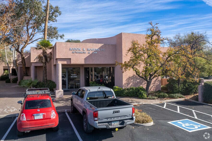 6700 N Oracle Rd, Tucson, AZ for lease - Primary Photo - Image 1 of 6