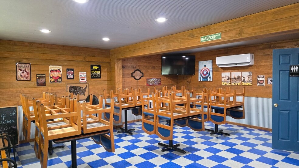 108 Scenic 7 N Hwy, Ola, AR à vendre - Photo intérieure - Image 2 de 20