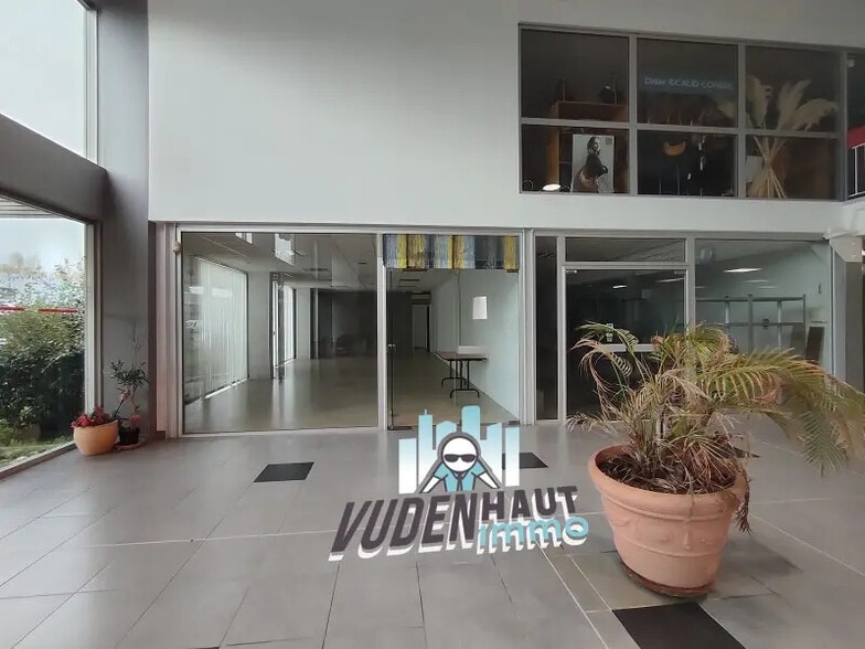 Retail in Toulouse for lease - Lobby - Image 1 of 17