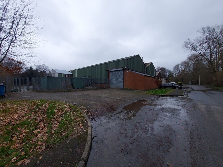 Brynberth Industrial Estate, Rhayader for sale - Building Photo - Image 1 of 5