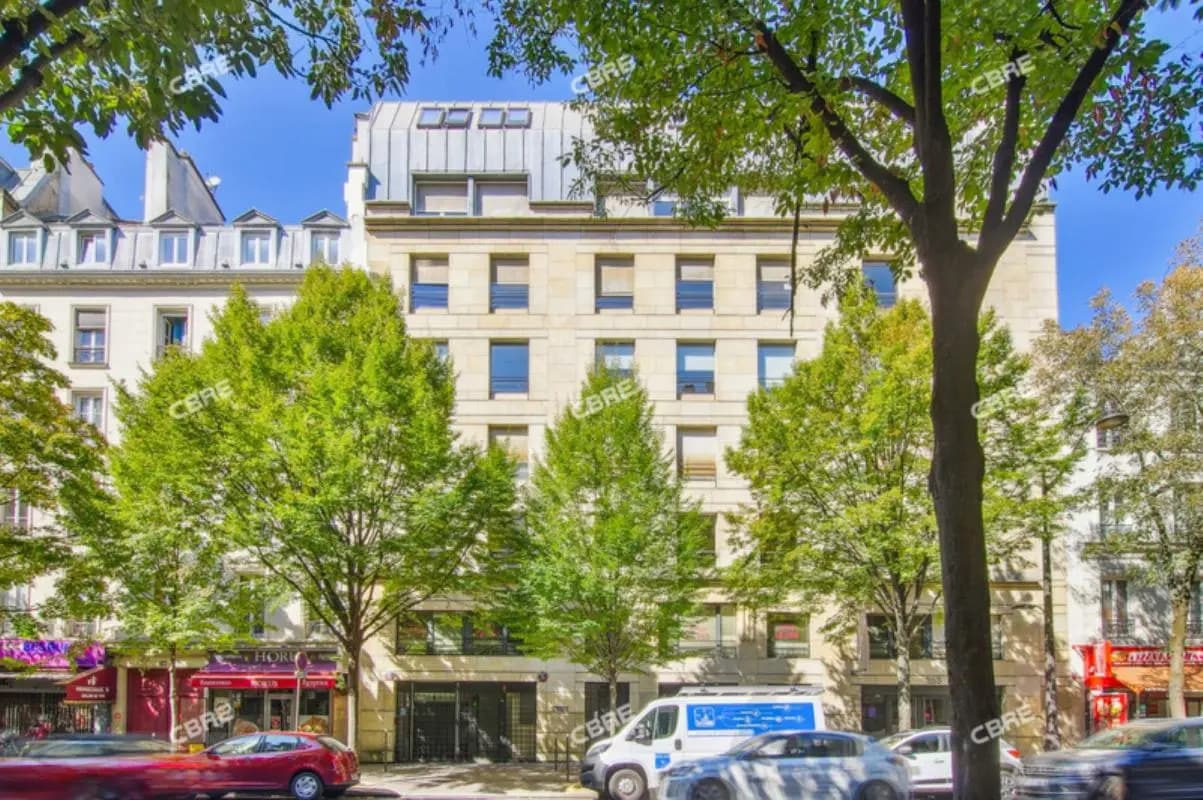 Office in Paris for sale Building Photo- Image 1 of 9