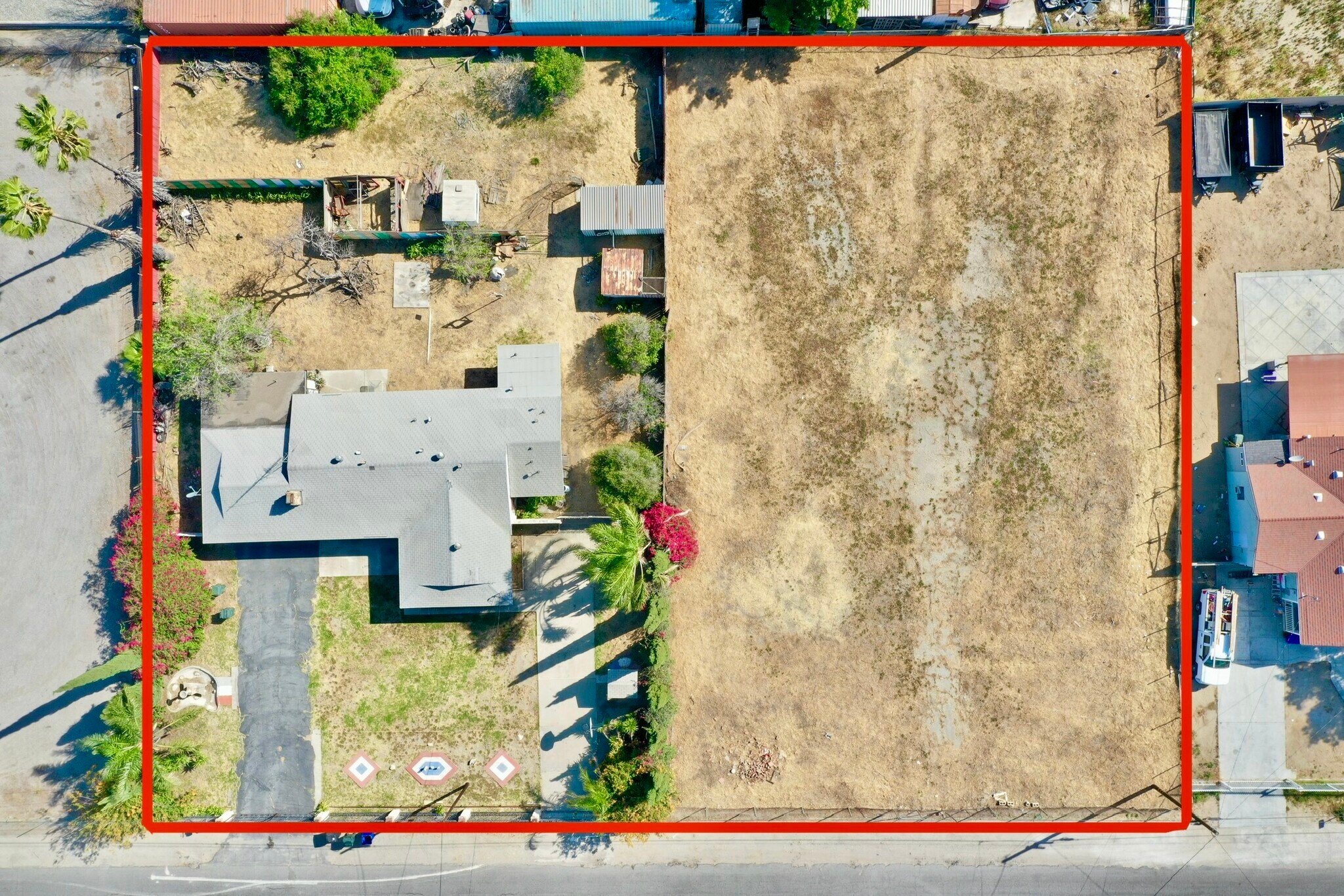 14667 Boyle Ave, Fontana, CA à vendre Photo principale- Image 1 de 17