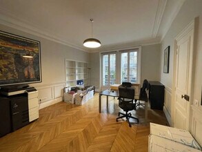 5 Rue Du Renard, Paris for lease Interior Photo- Image 2 of 4