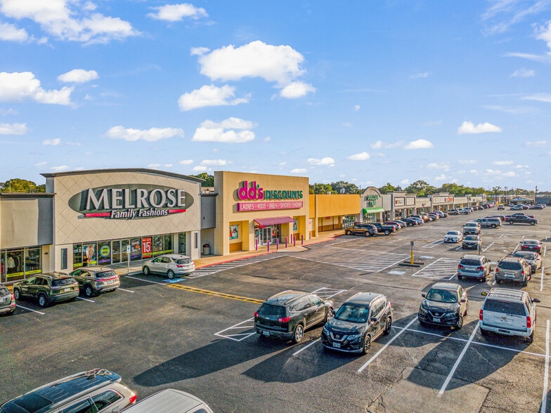 5100-5198 Avenue H, Rosenberg, TX à louer - Photo du bâtiment - Image 2 de 14