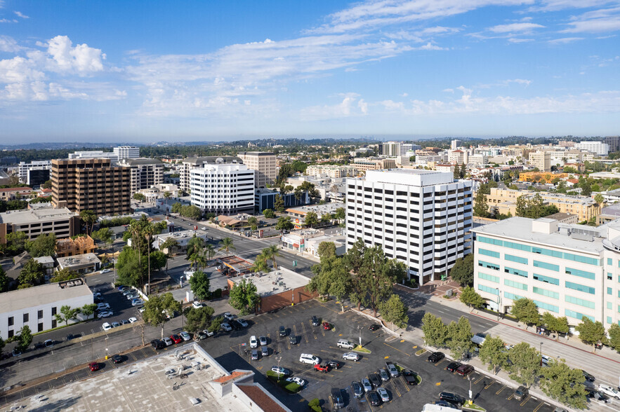 35 N Lake Ave, Pasadena, CA for lease - Aerial - Image 2 of 12