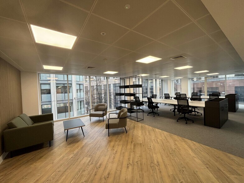 10 Lloyds Ave, Londres à louer - Photo du bâtiment - Image 3 de 8