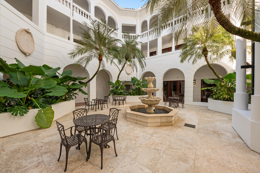 440 Royal Palm Way, Palm Beach, FL à louer - Photo du b timent - Image 3 de 12