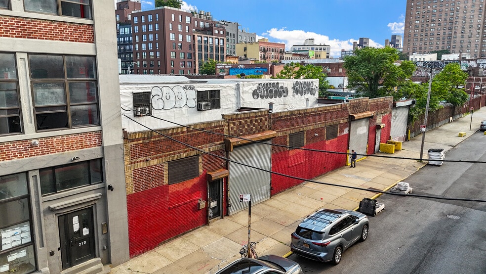 200 Cook St, Brooklyn, NY for sale - Building Photo - Image 3 of 6