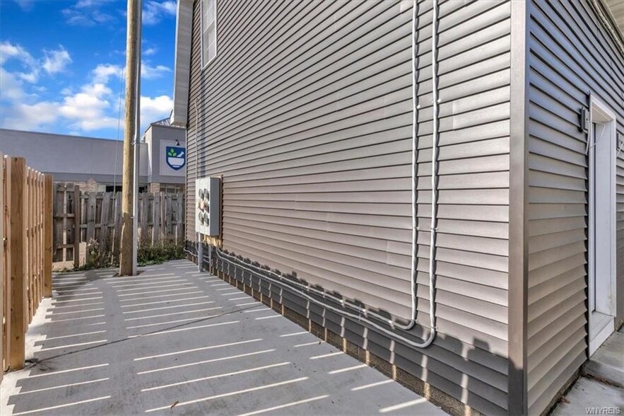 26 W Main St, Springville, NY à vendre - Photo du bâtiment - Image 2 de 15