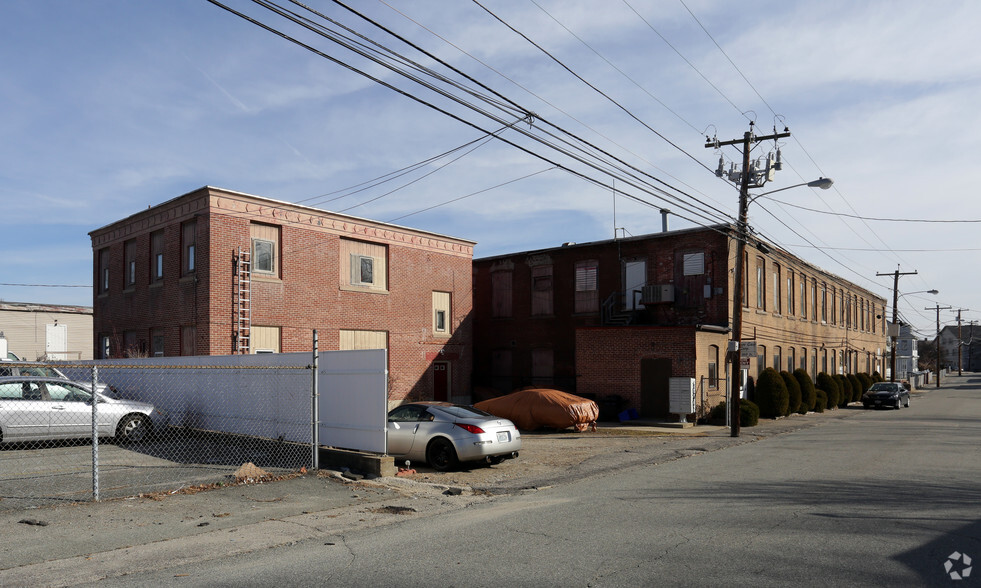 27 Mill St, Johnston, RI for sale - Building Photo - Image 1 of 1