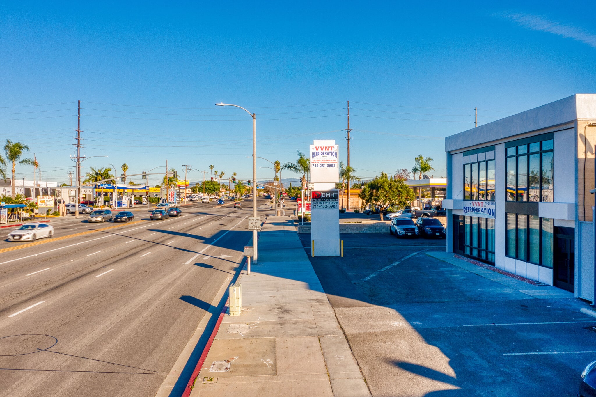 8452 Katella Ave, Stanton, CA à louer Photo du bâtiment- Image 1 de 20
