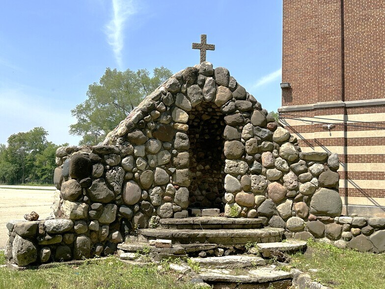 921 W State St, Rockford, IL à vendre - Photo du bâtiment - Image 2 de 25