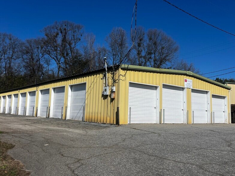 1881 S Carolina 14, Greer, SC for sale - Primary Photo - Image 1 of 2