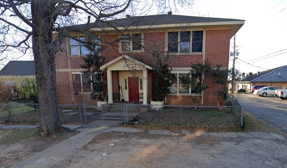 15 Unit SFR Texarkana Portfolio portfolio of 2 properties for sale on LoopNet.ca - Building Photo - Image 1 of 16