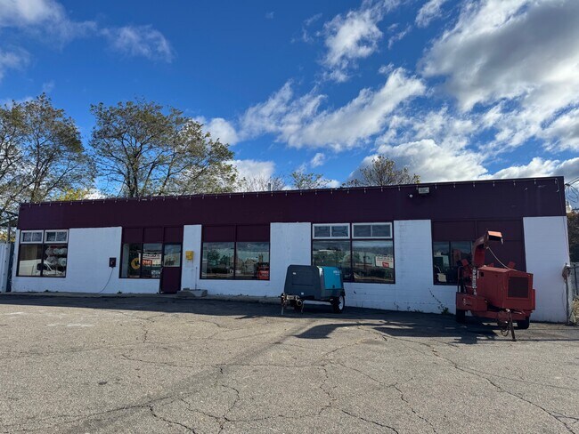 More details for 924 Boston Providence Tpke, Norwood, MA - Retail for Sale