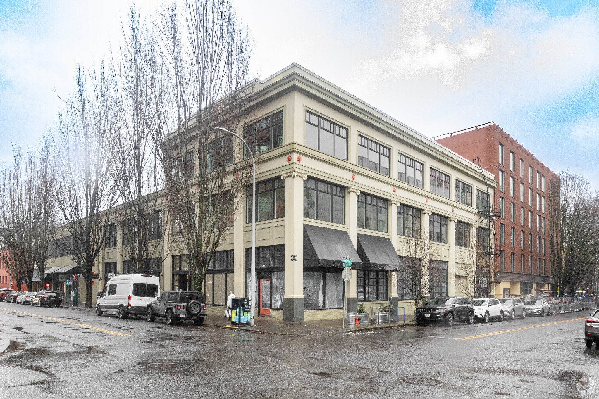 102-120 NW Ninth Ave, Portland, OR for lease Primary Photo- Image 1 of 7