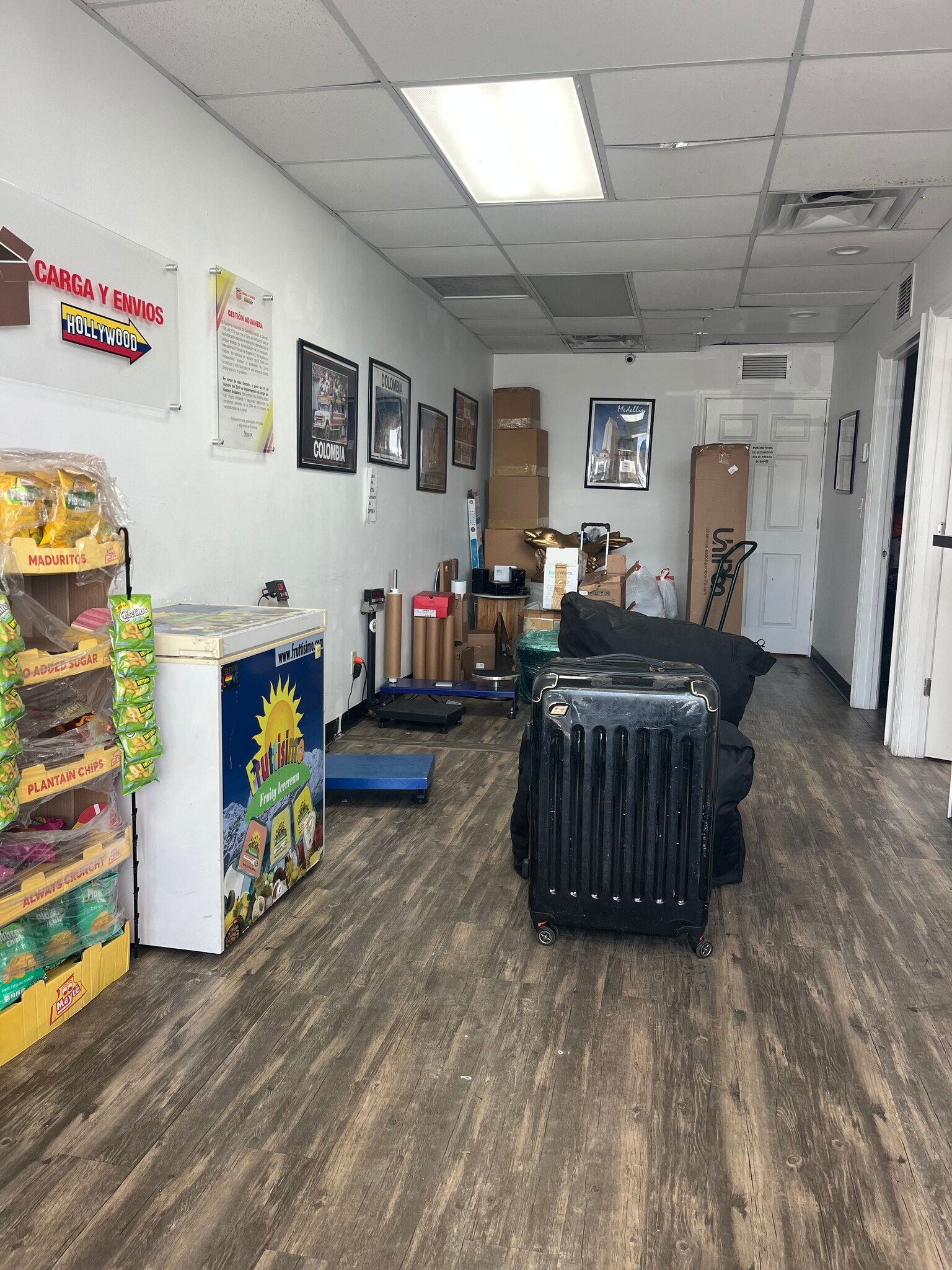 1929-1953 Pembroke Rd, Hollywood, FL à louer Photo intérieure- Image 1 de 24