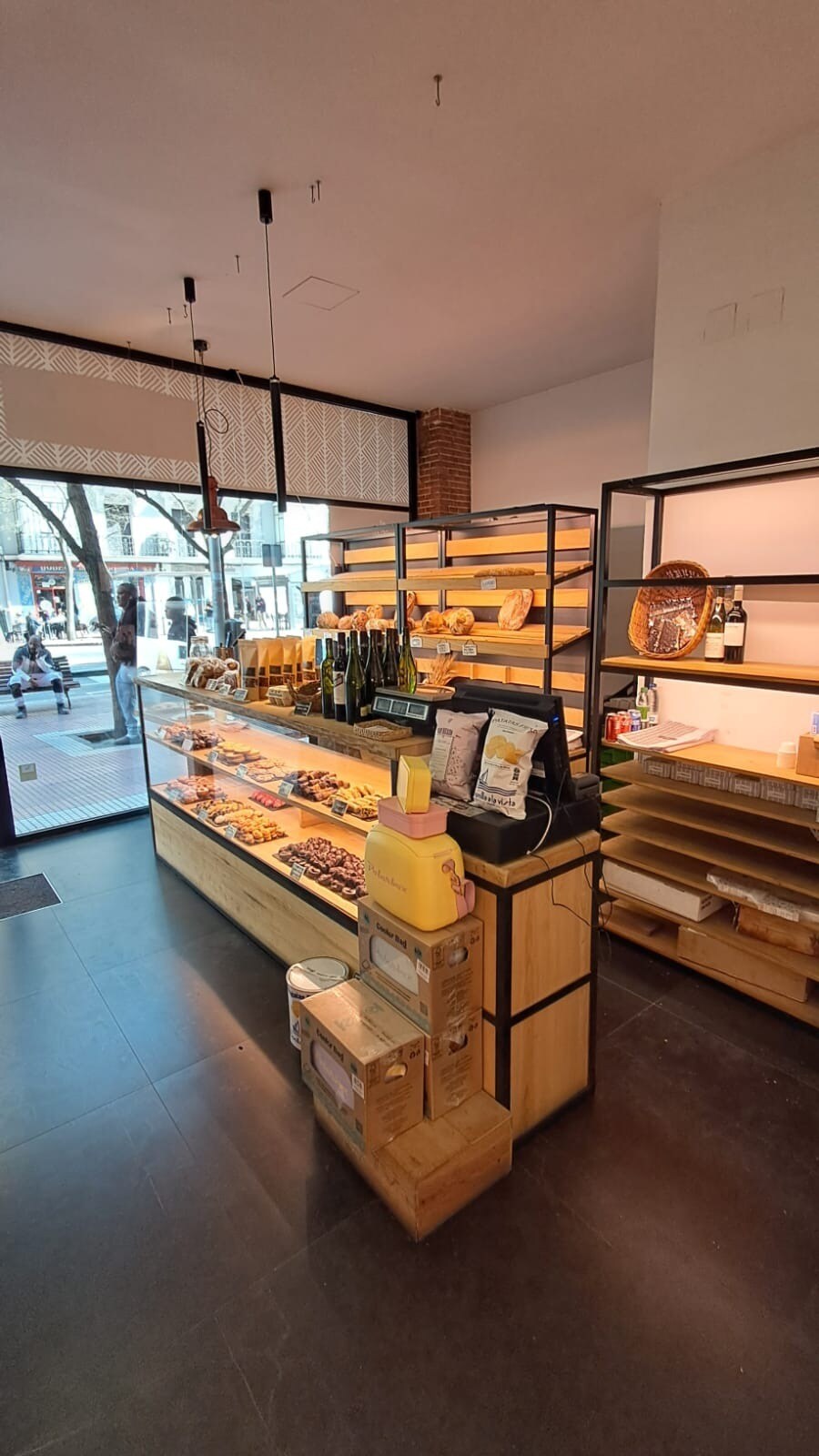 Retail in Madrid, Madrid for lease Interior Photo- Image 1 of 10