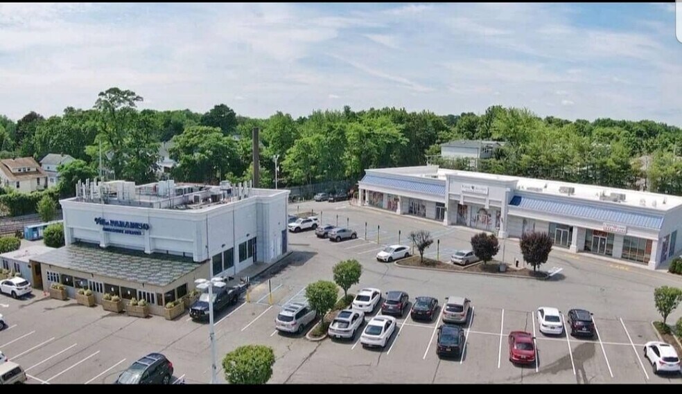 150 Greaves Ln, Staten Island, NY à louer - Photo du bâtiment - Image 3 de 8