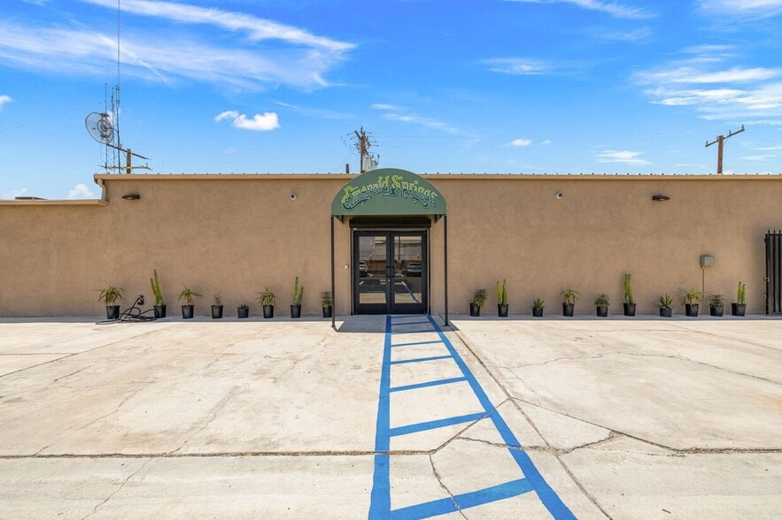 560 S Williams Rd, Palm Springs, CA for sale - Building Photo - Image 3 of 34