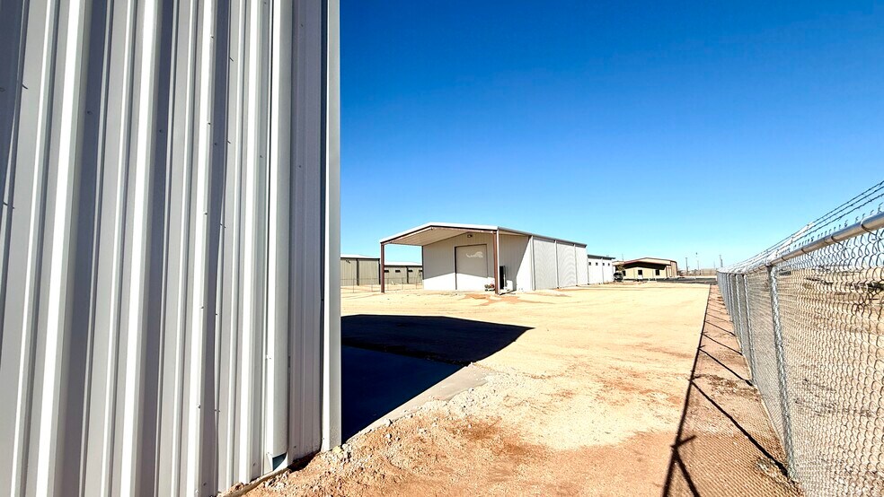 1712 FM 1788, Midland, TX à louer - Photo du bâtiment - Image 3 de 6