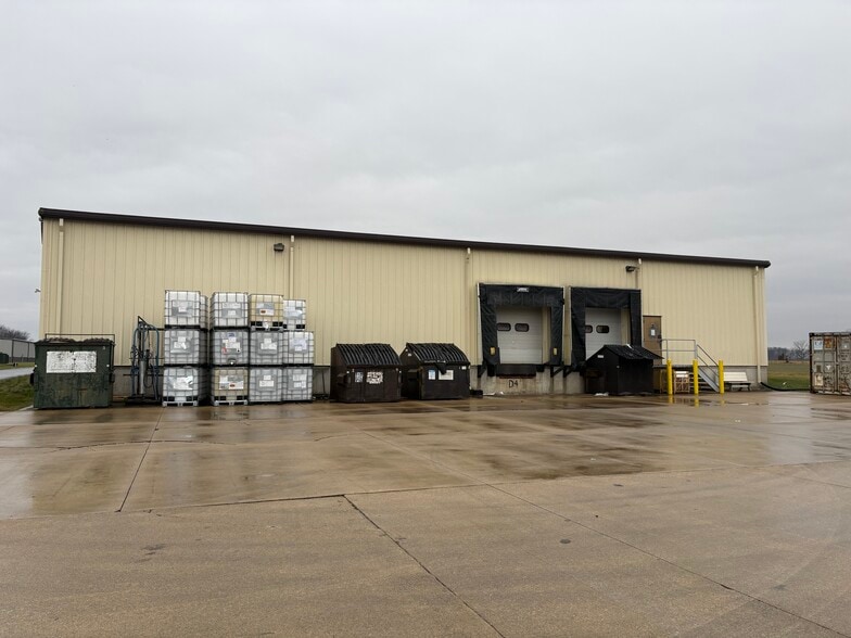 221 Raymond St, Hope, IN for sale - Building Photo - Image 2 of 8