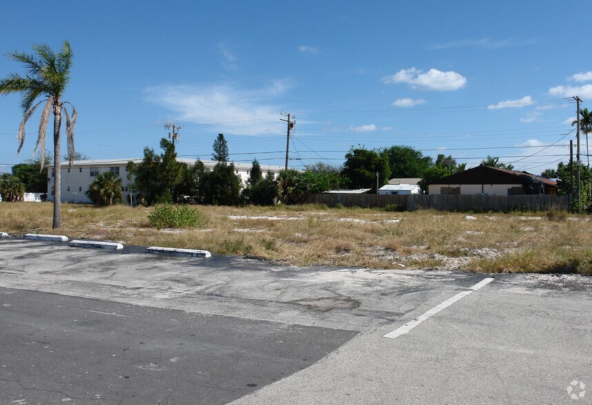 1122 S J St, Lake Worth Beach, FL à vendre - Photo du bâtiment - Image 3 de 3