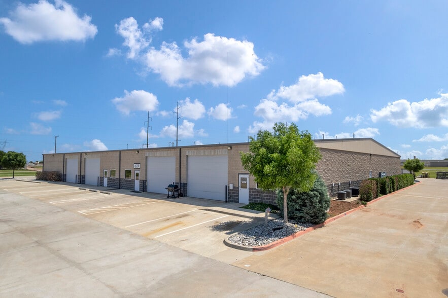 7312 NW 164th St, Edmond, OK for lease - Building Photo - Image 3 of 20