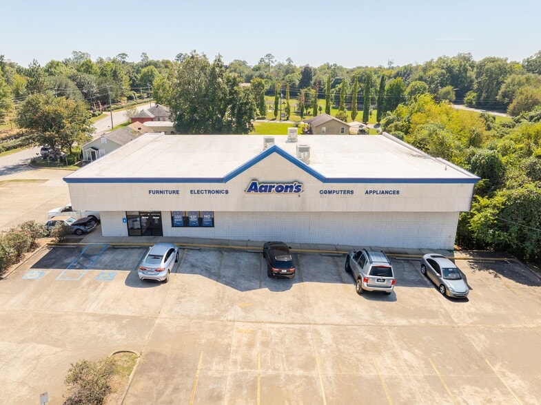 705 E Lamar St, Americus, GA for sale - Primary Photo - Image 1 of 4