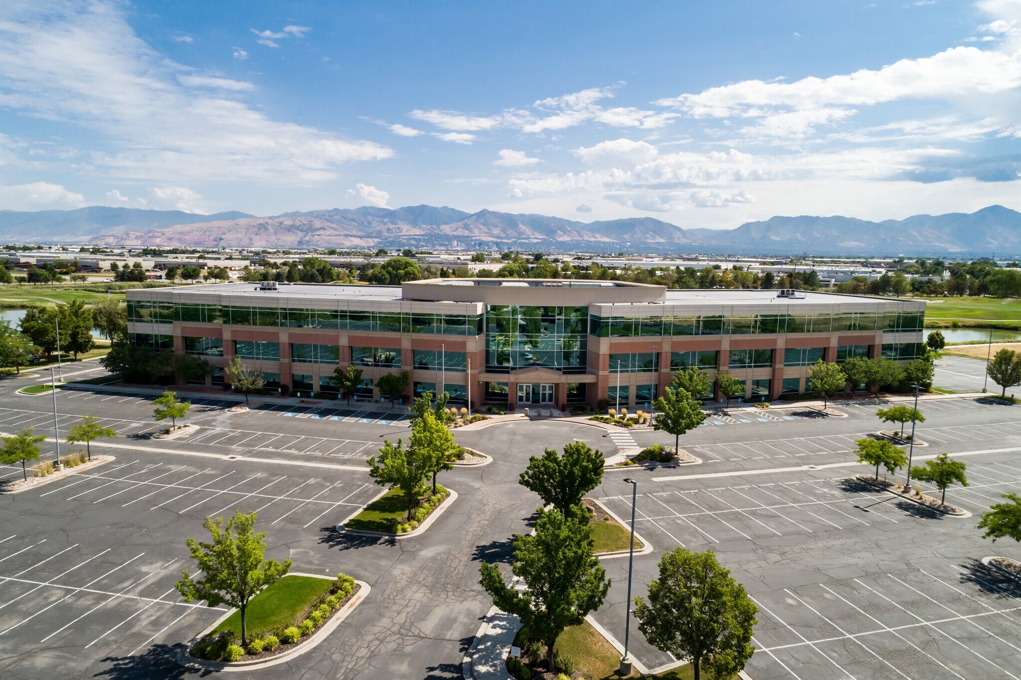 2525 Lake Park Blvd, Salt Lake City, UT à vendre Photo du bâtiment- Image 1 de 18